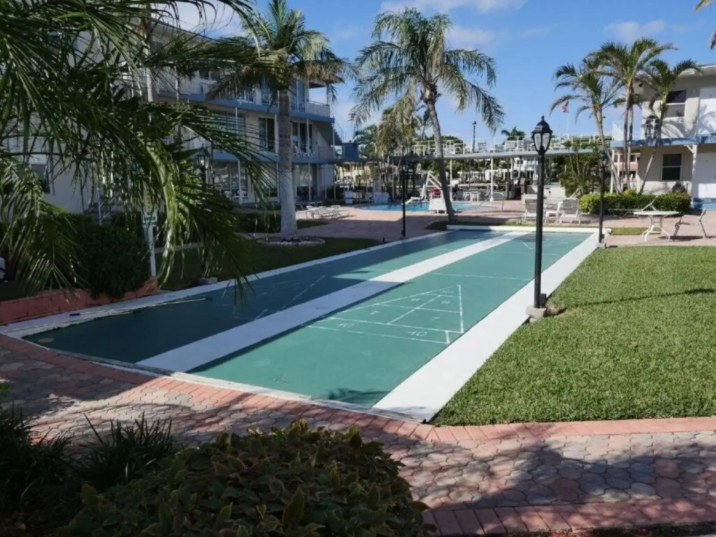 Holiday Isle Yacht Club