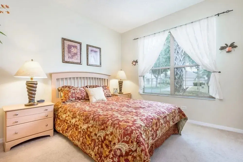 4BR Pool Home Emerald Island by SHV-8540