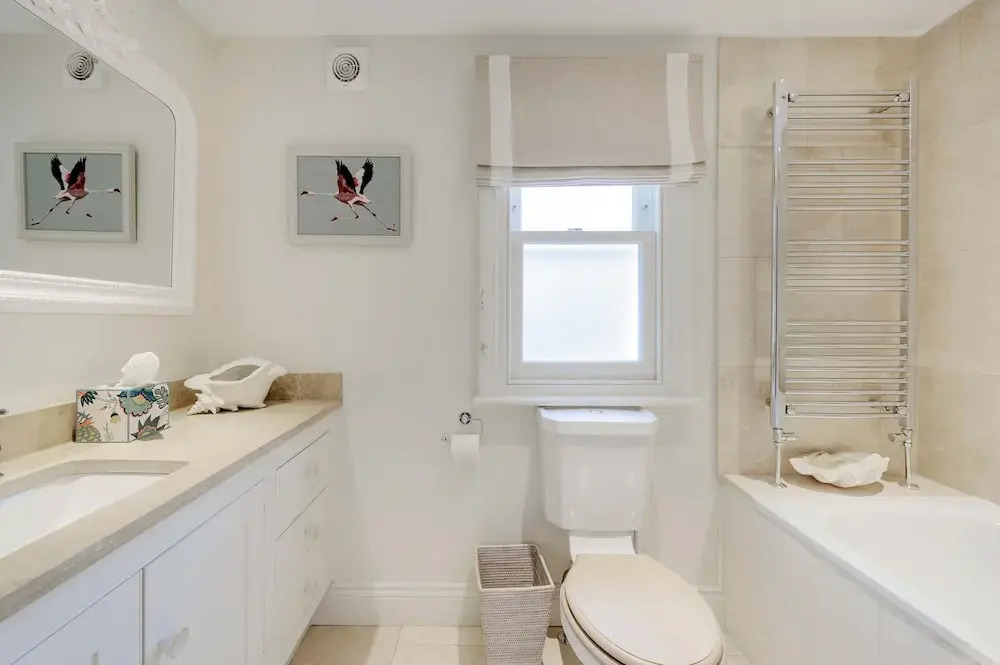 Stunning 4 bed Fulham Home With Garden
