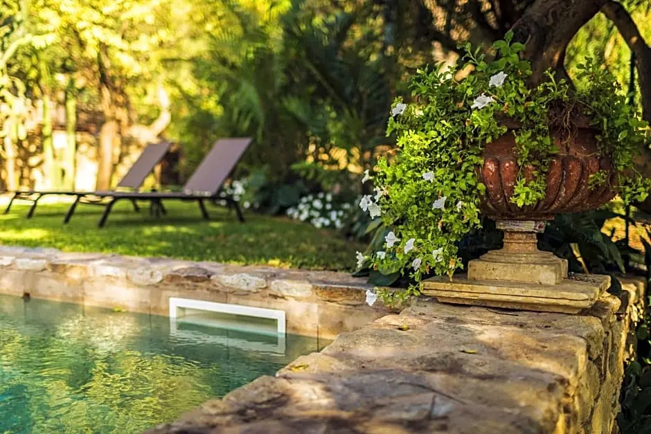 Ngonia Bay Boutique Hotel