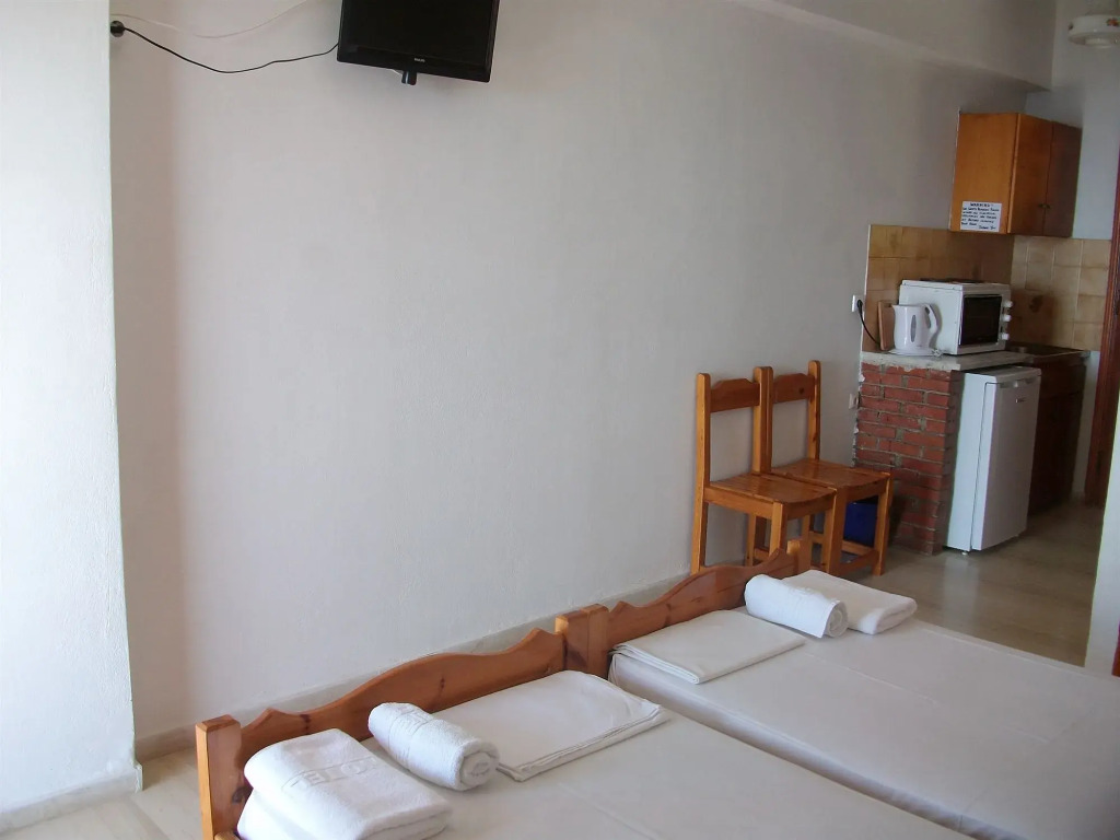 Aronis Apartments
