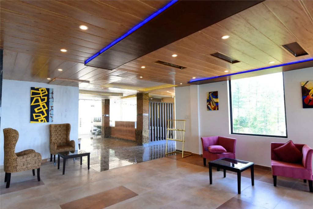 Aachman Nature Valley Resort Mashobra BY NAINA STAYCATION- Private Parking - Balcony and valley view Rooms