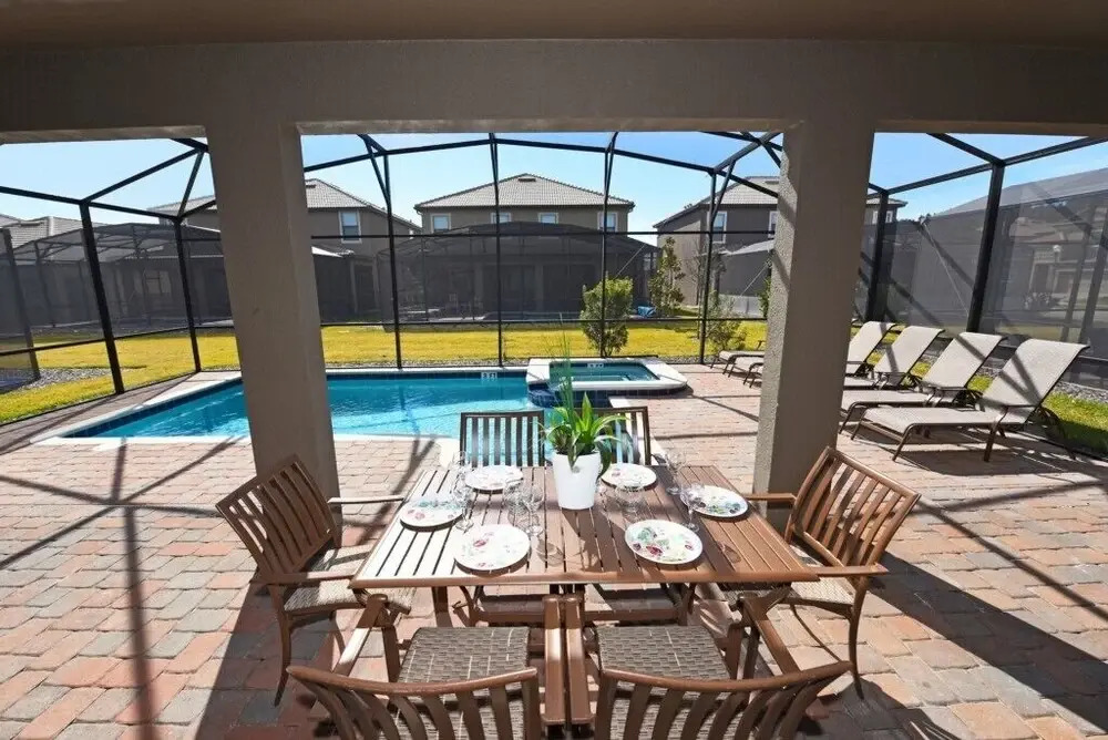 Champions Gate 6 Bed/6 Bath South Facing Pool 6 Bedroom Home