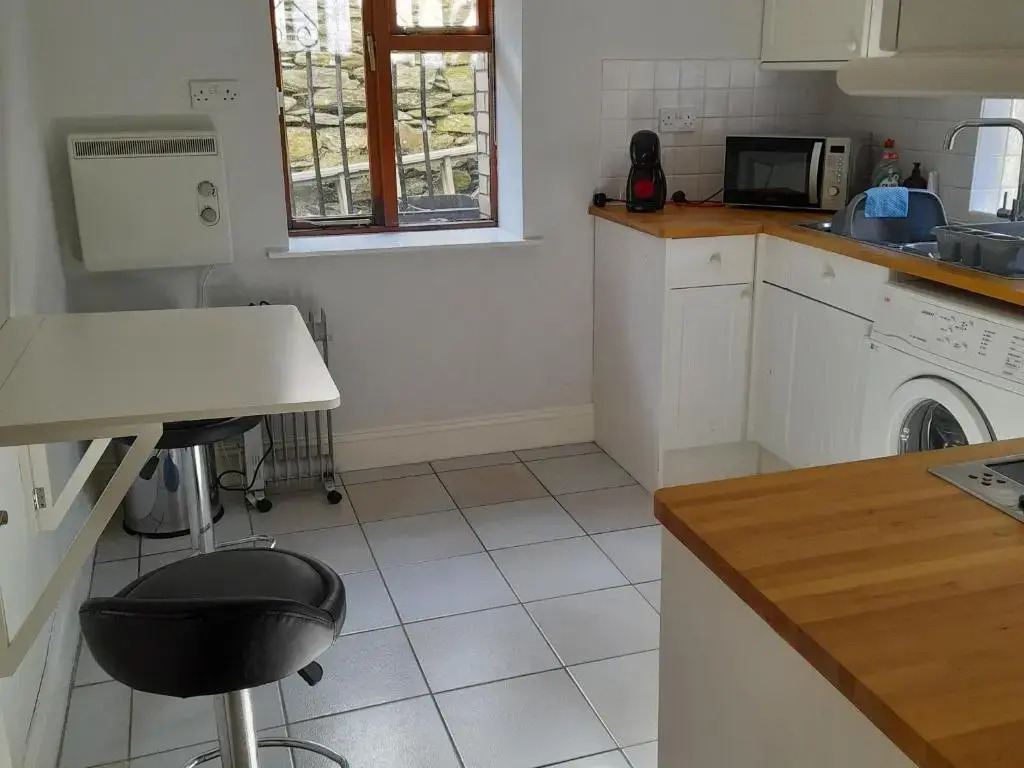 Cosy Apartment Close to Tunnels Beaches