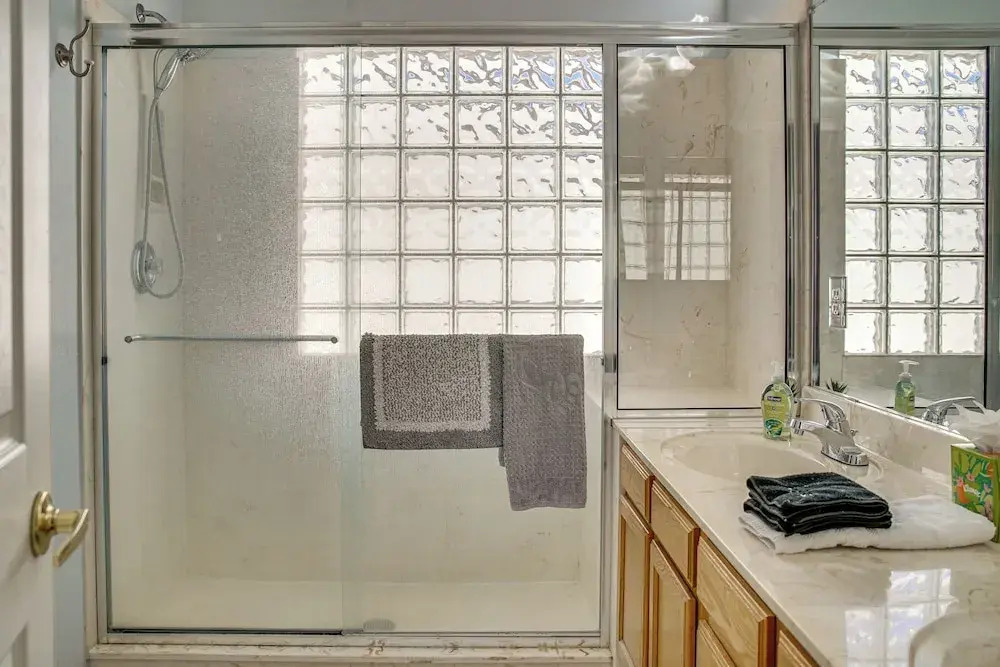 Pet-friendly Snowbird Haven w/ Pool in Gold Canyon