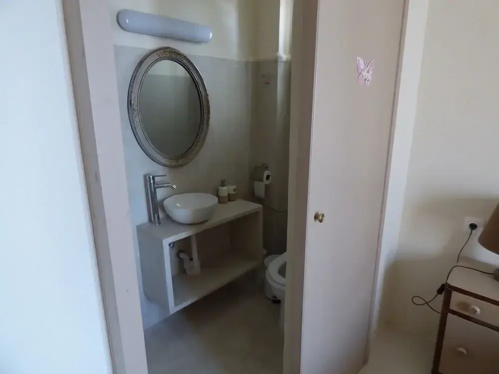Paraportiani Guesthouse