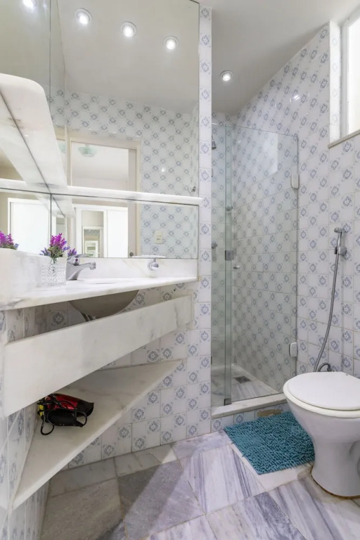 Close to the Underground and 10 Minutes From the Beach Mfb302