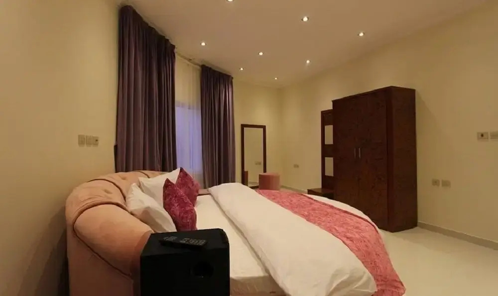 Tiran Island Suites