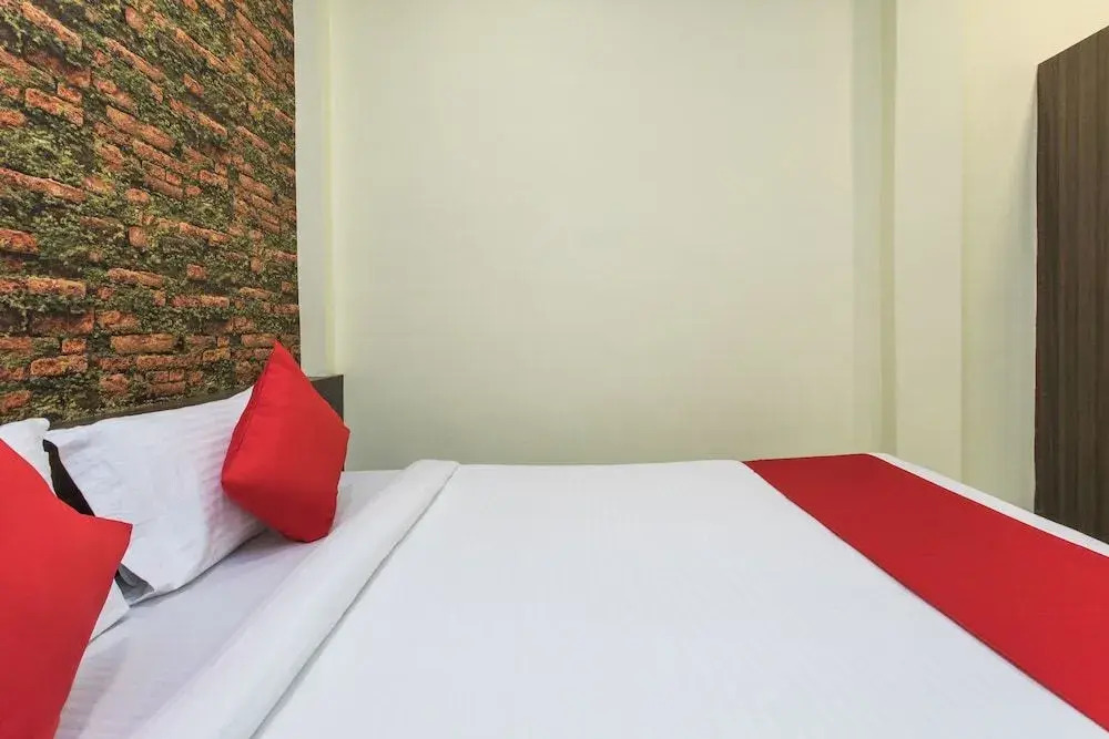 Oyo 15618 Hotel Stay Inn