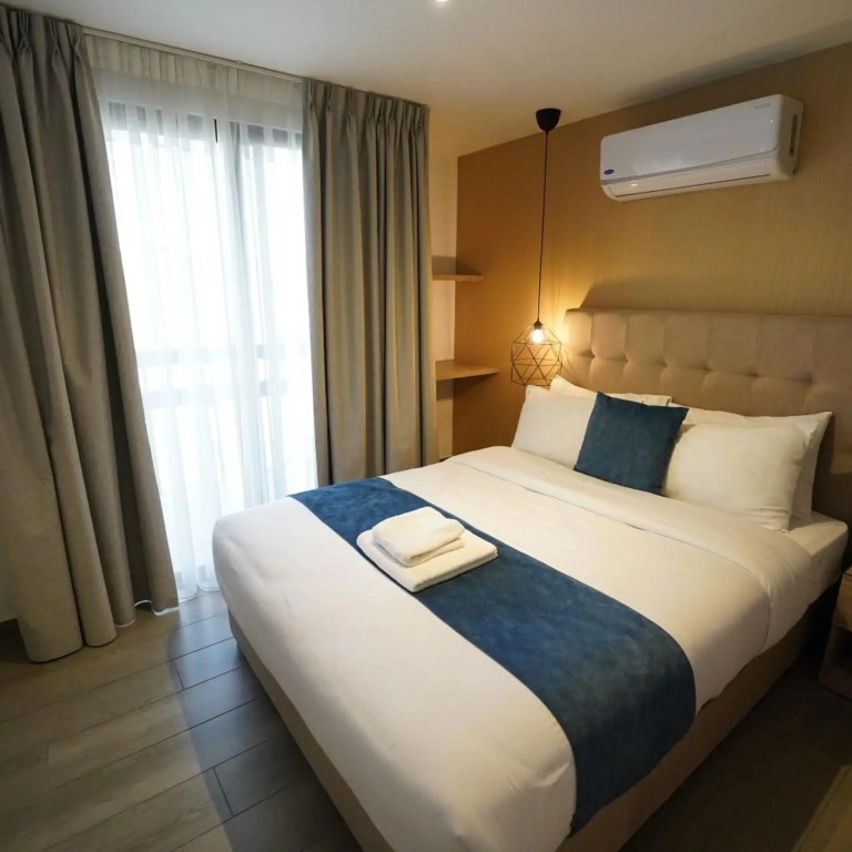 Red Carpet Hotel & Suites