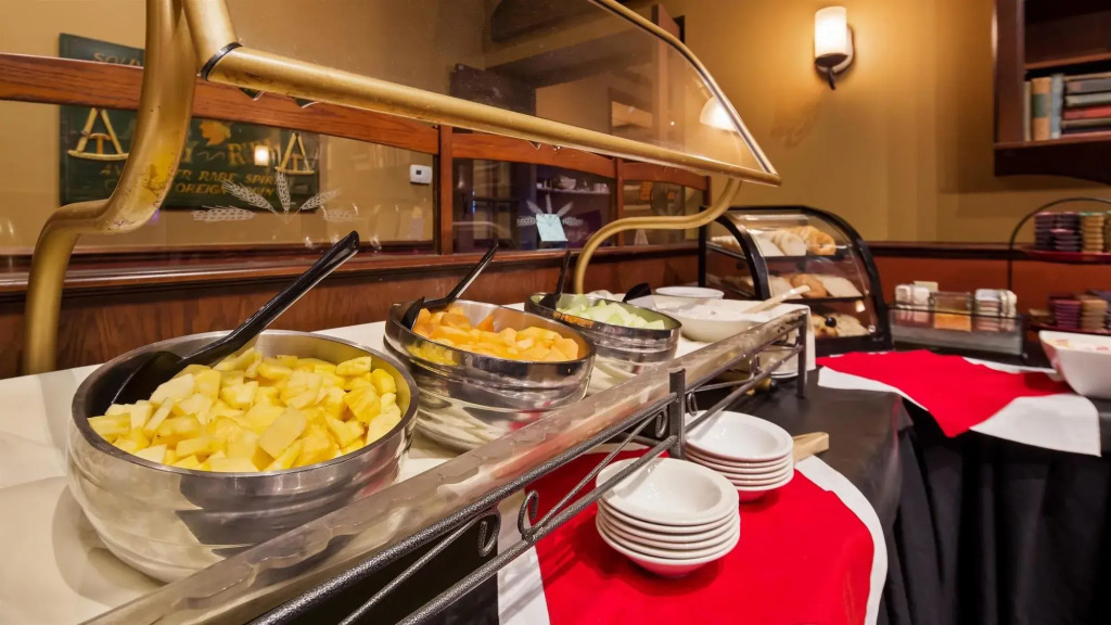 Best Western Parkway Inn & Conference Centre