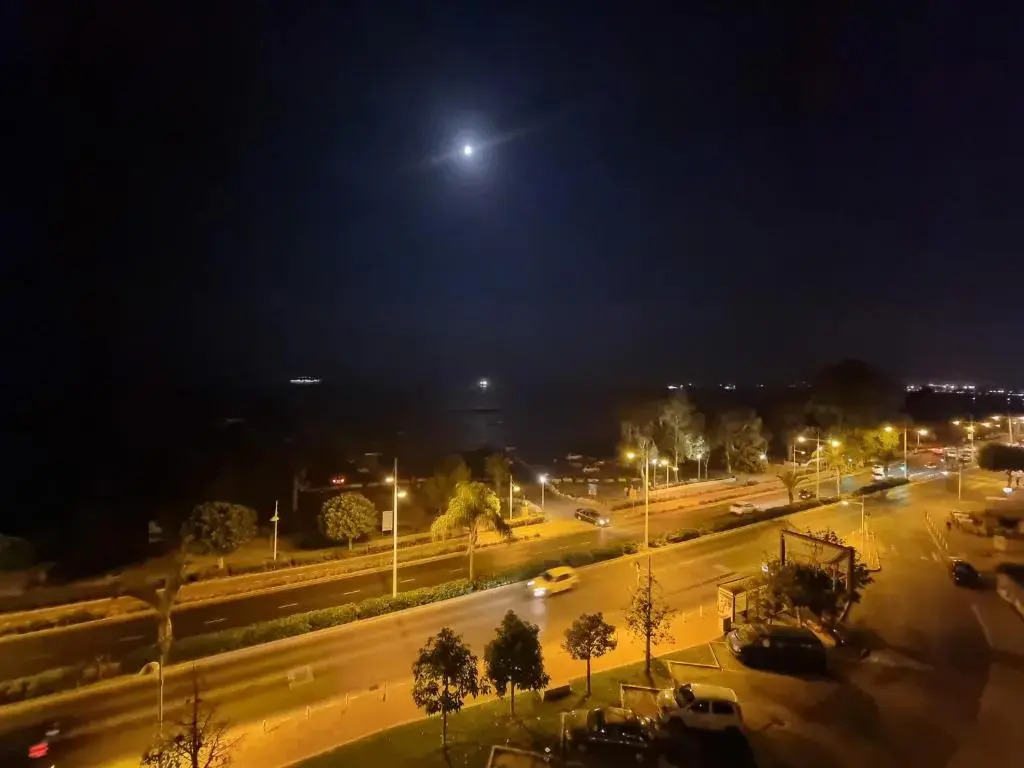 Super Modern Beachfront 1 bedroom - sleeps 4