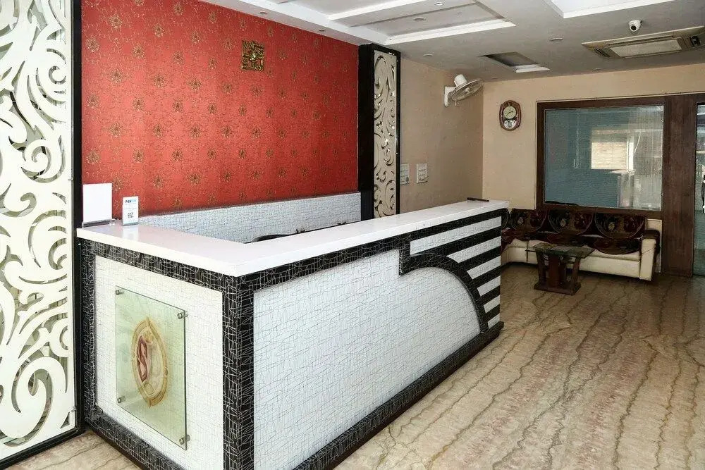 OYO 19387 Palace Guest House