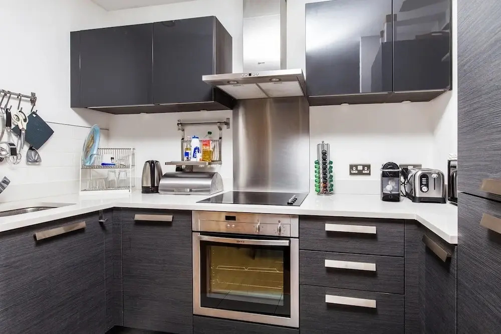 1 Bed Top Floor Flat near Shoreditch