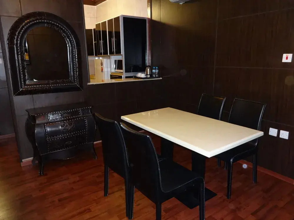 La Fontaine Safd Suites
