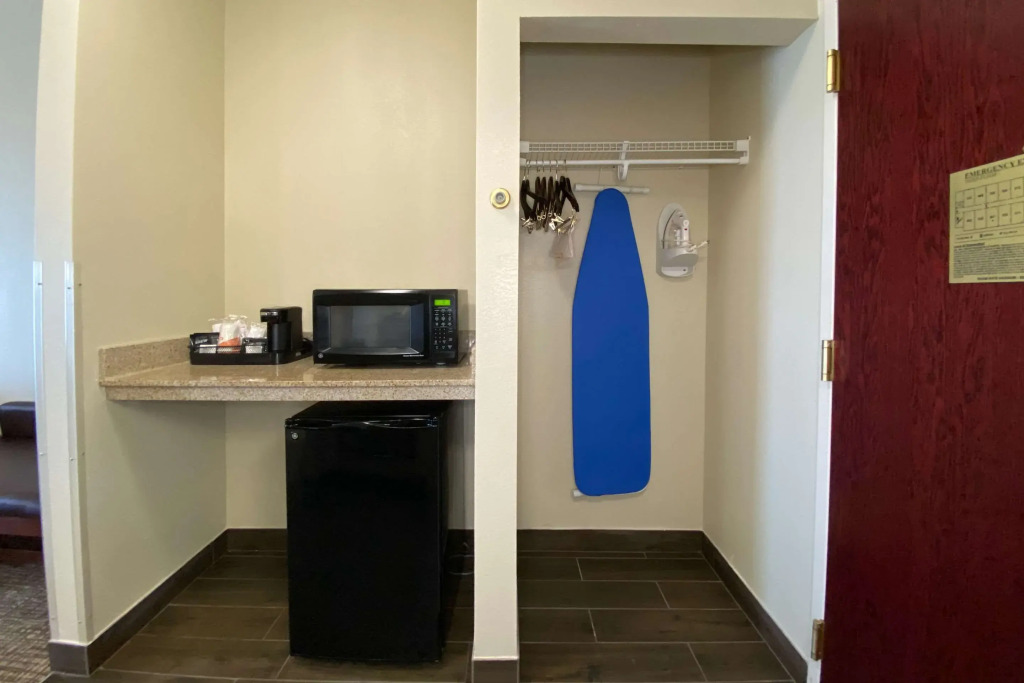 Comfort Inn East Windsor - Springfield