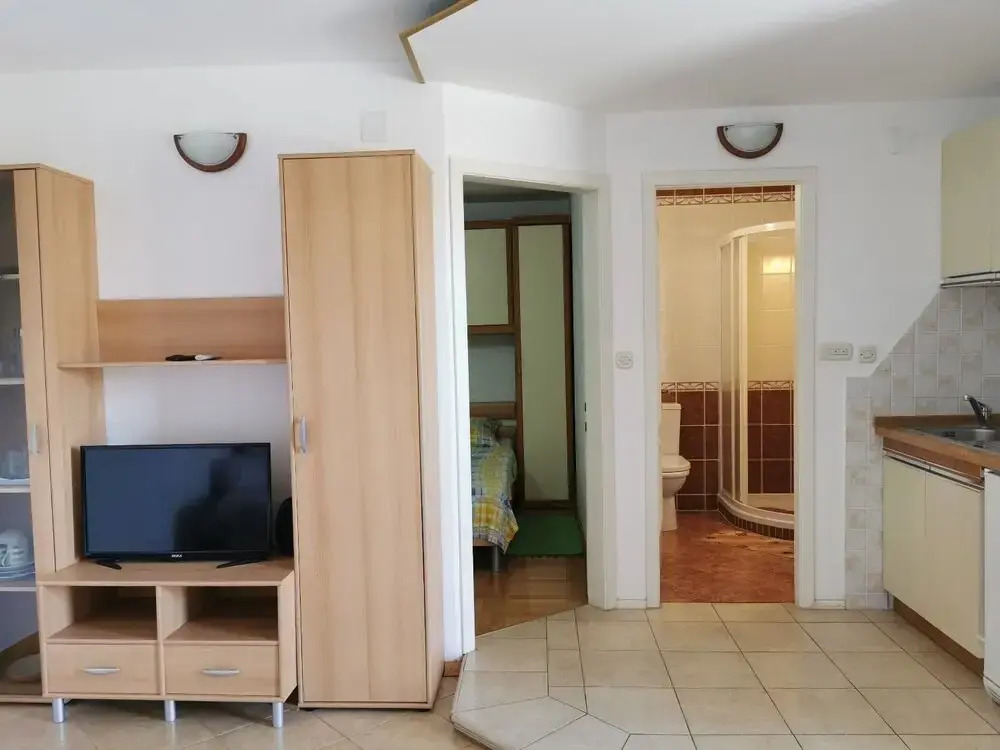 Apartments Zlatko