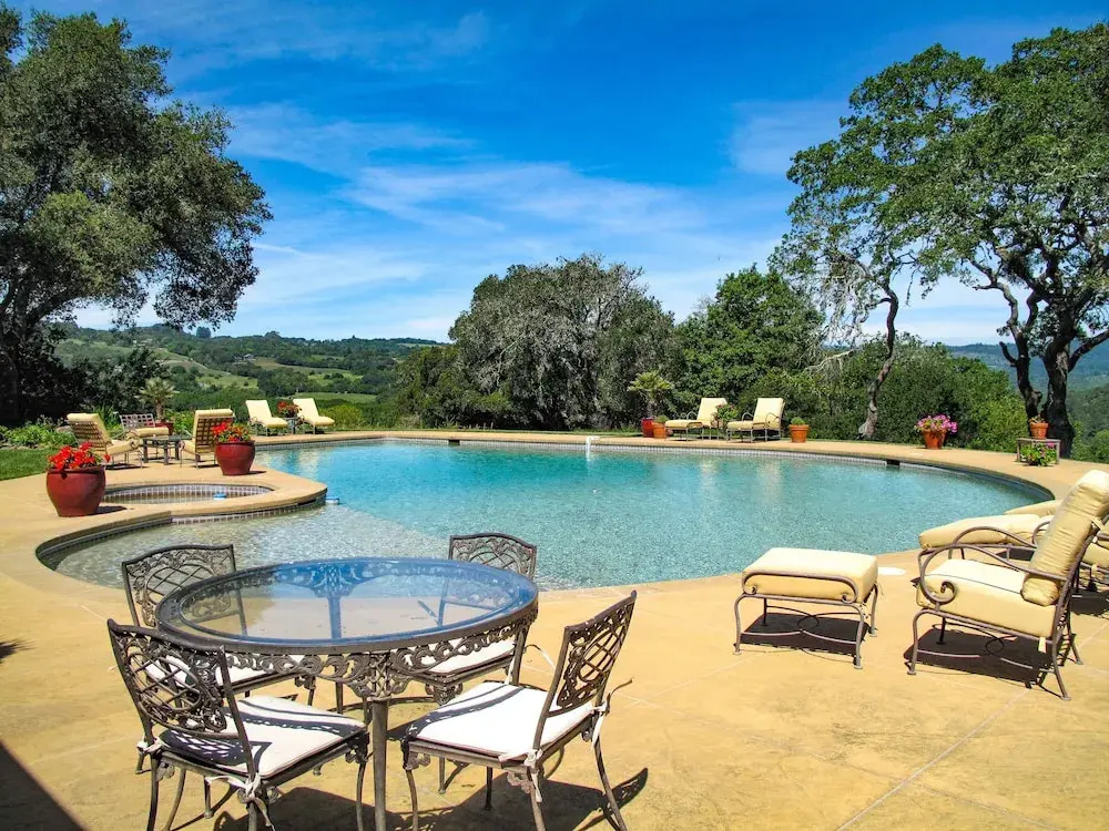 Spacious 6br Vineyard  - Pool & Valley Views 6 Bedroom Home