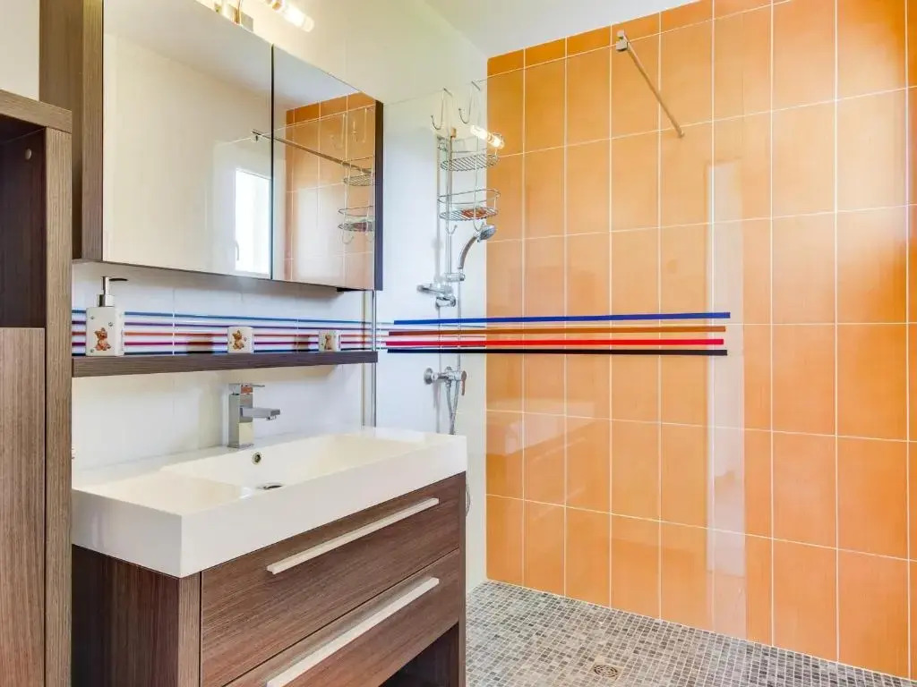 Maison contemporaine Biscarrosse, 7 pers., 3 ch., Wi-Fi, sur terrain 700m², proche activités et plages - FR-1-521-44