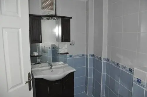 Esman Hotel