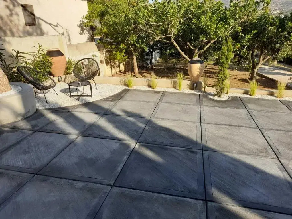 Suite with garden