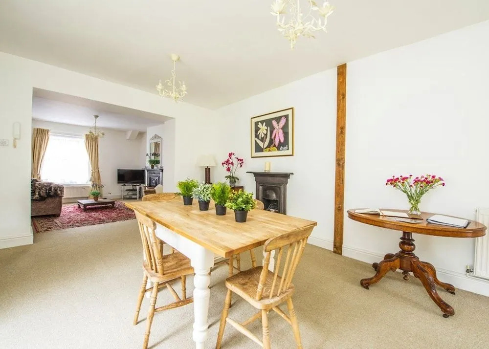 The Apartment Sherborne