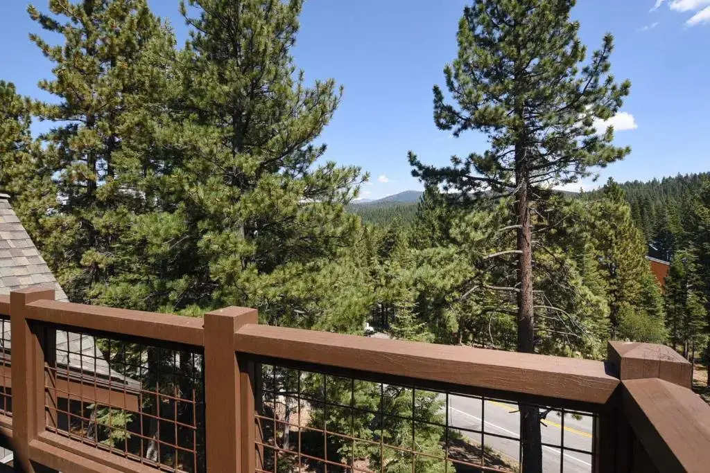 Luxury Village at Northstar Residence - Private Hot Tub! - Village Walk 7225