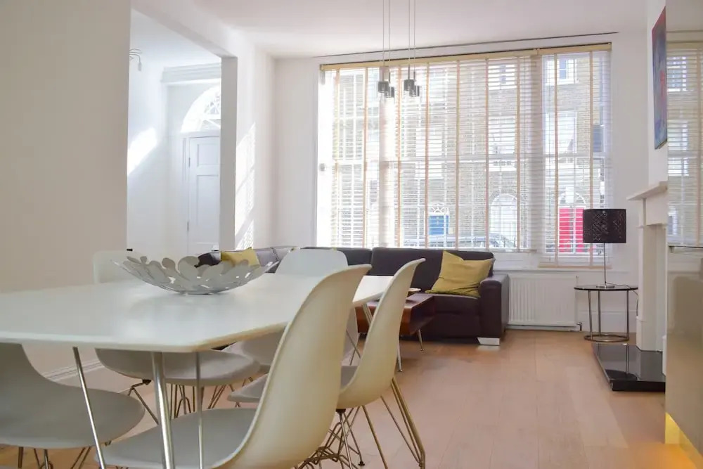 Grand, Luxurious 2 Bed in Angel