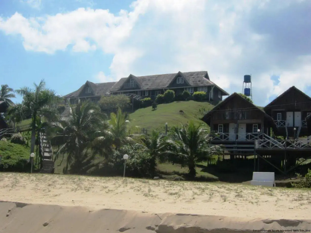 Borneo Tempurung Seaside Lodge