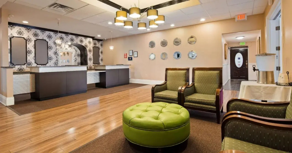 Best Western Plus San Pedro Hotel and Suites