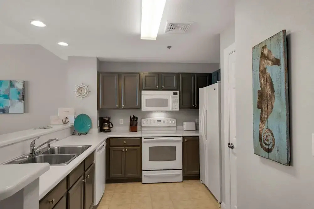 Emerald Dolphin unit 930 - Three Bedroom Condo