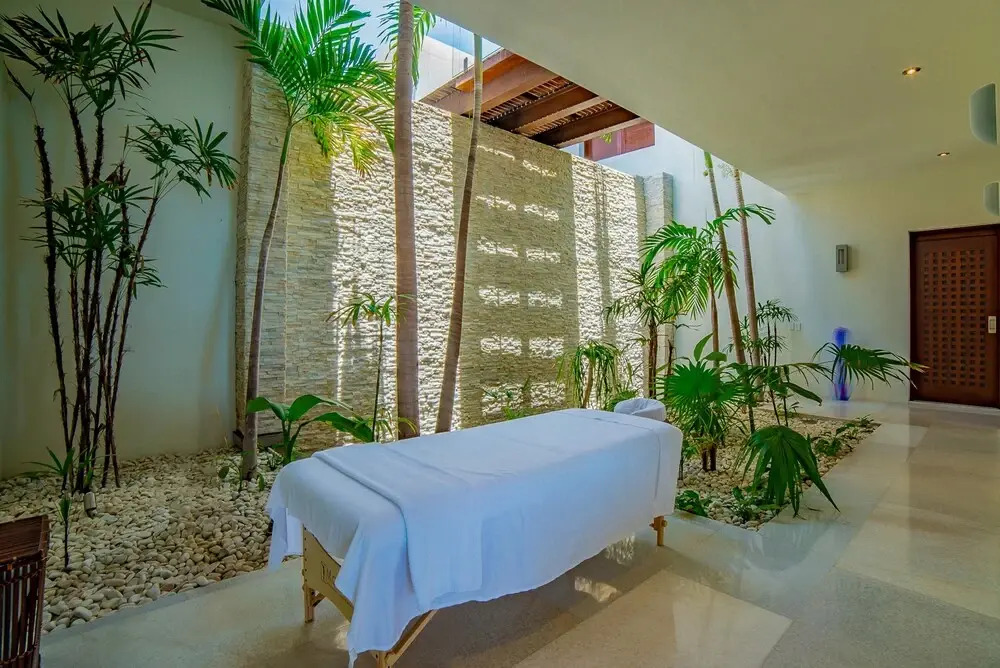 Spectacular Modern Luxury and Exceptional Amenities at Mantea Casa Cabo in Pedregal