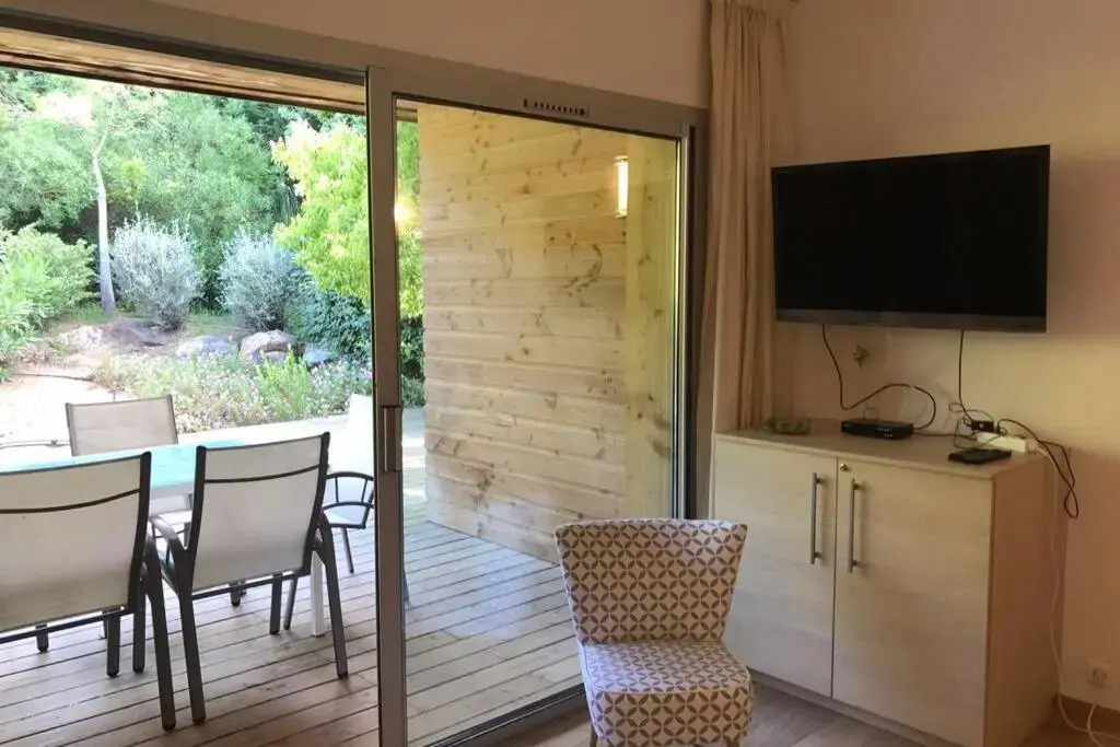 Résidence Cala Sultana N°83 T3 Rez de Jardin 4/6 pers - 50m Plage Santa Giulia