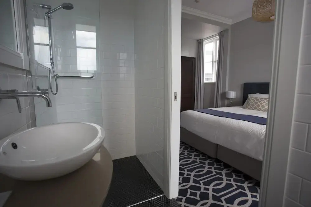 Seabreeze Hotel