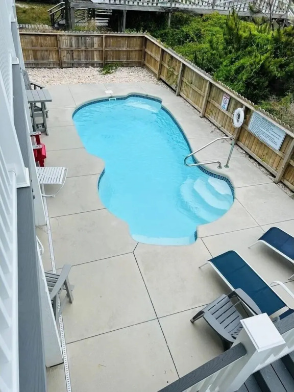 Beach Time 5 Bedroom Home by RedAwning
