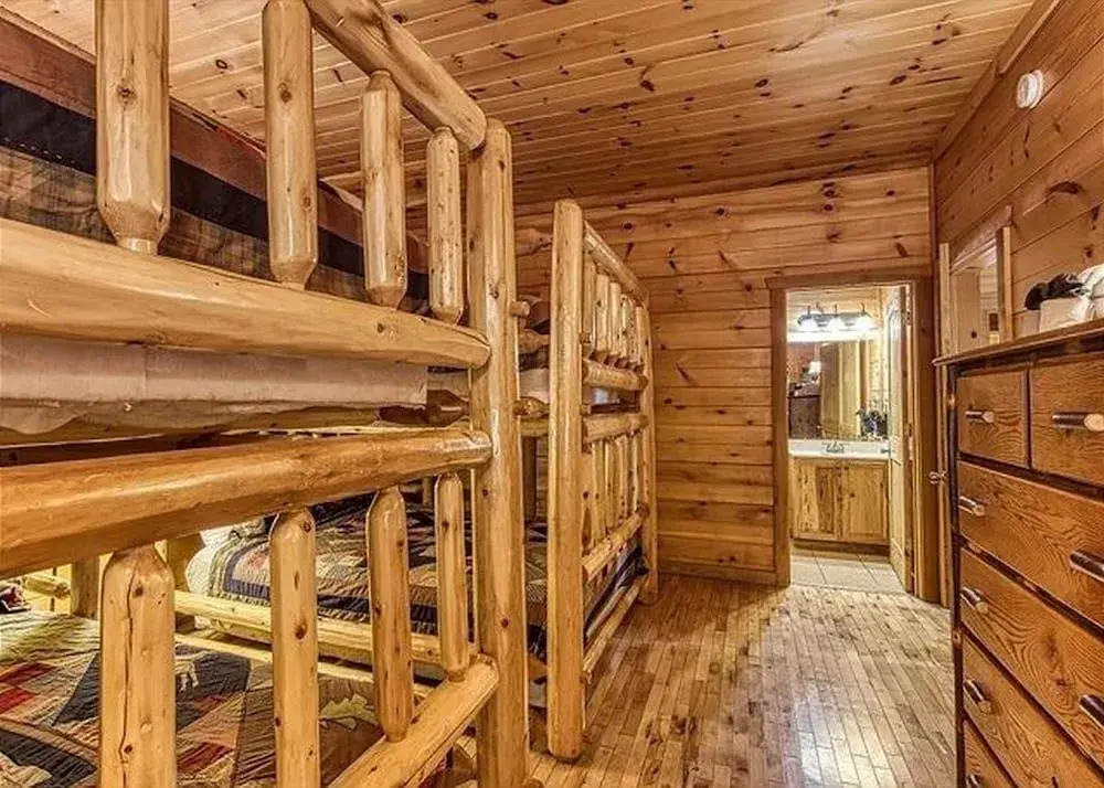 Cabin Fever Lodge #750