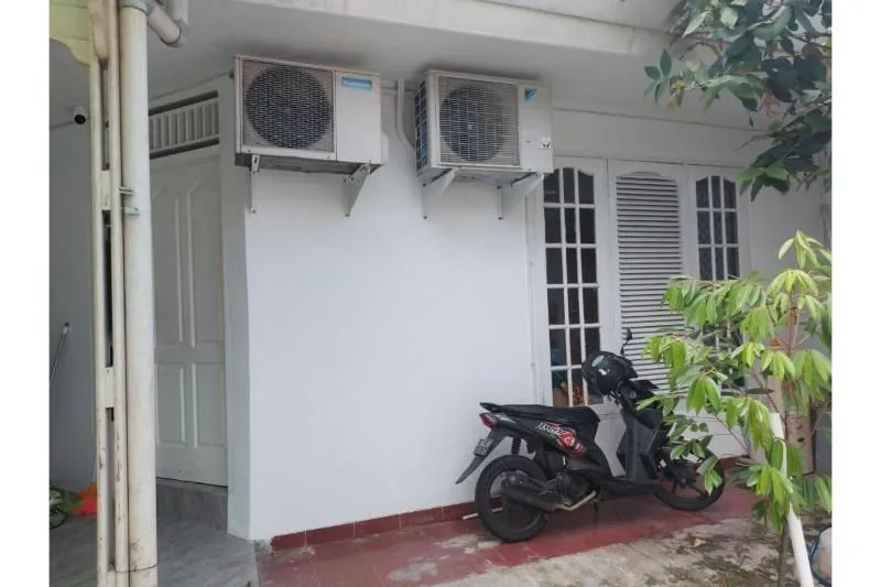 Eiffel Residence Tarakan - Female Only