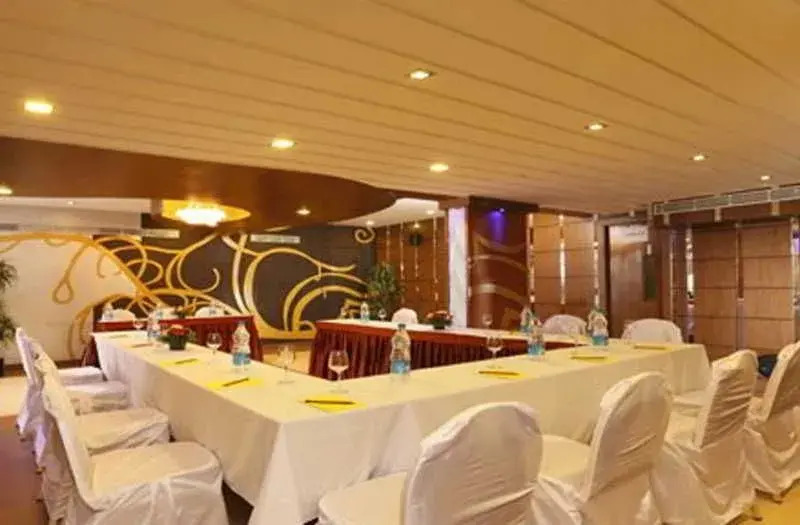 Krishinton Suites