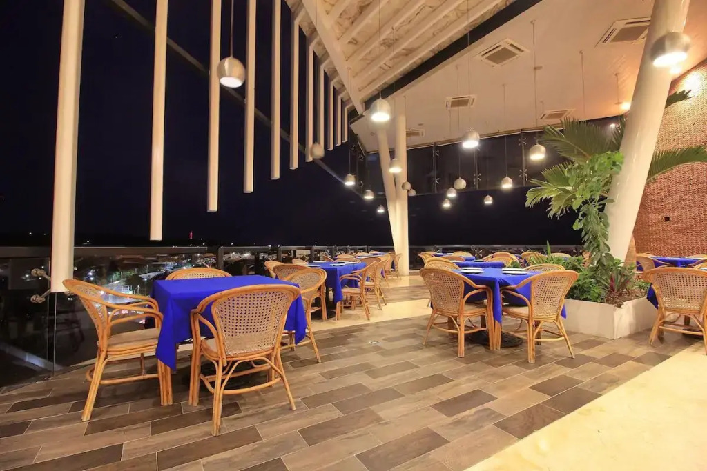 Hotel Caracol Plaza