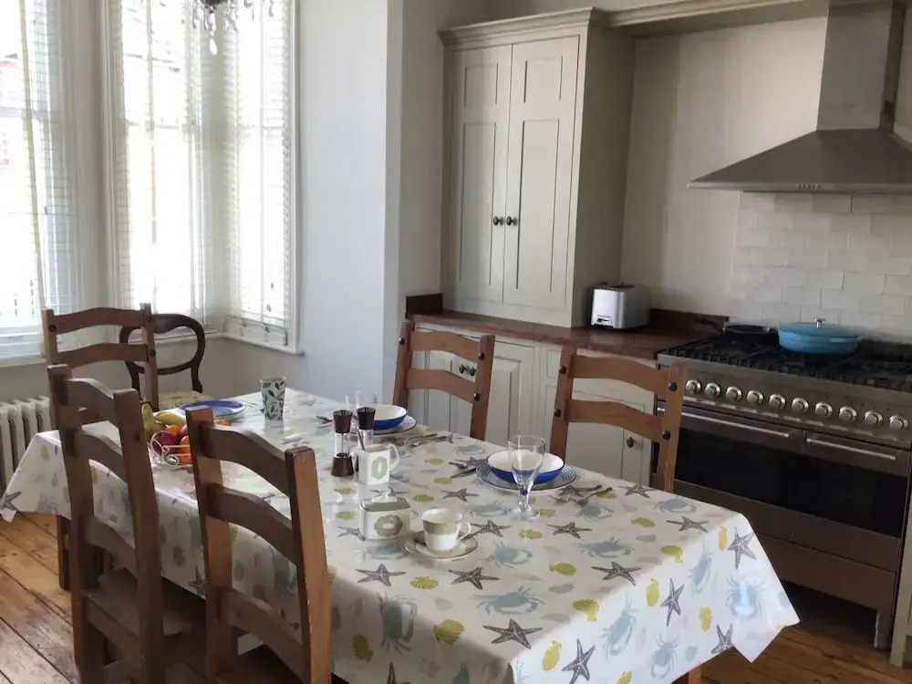 Sea Vista Overlooks Beach With Stunning sea Views