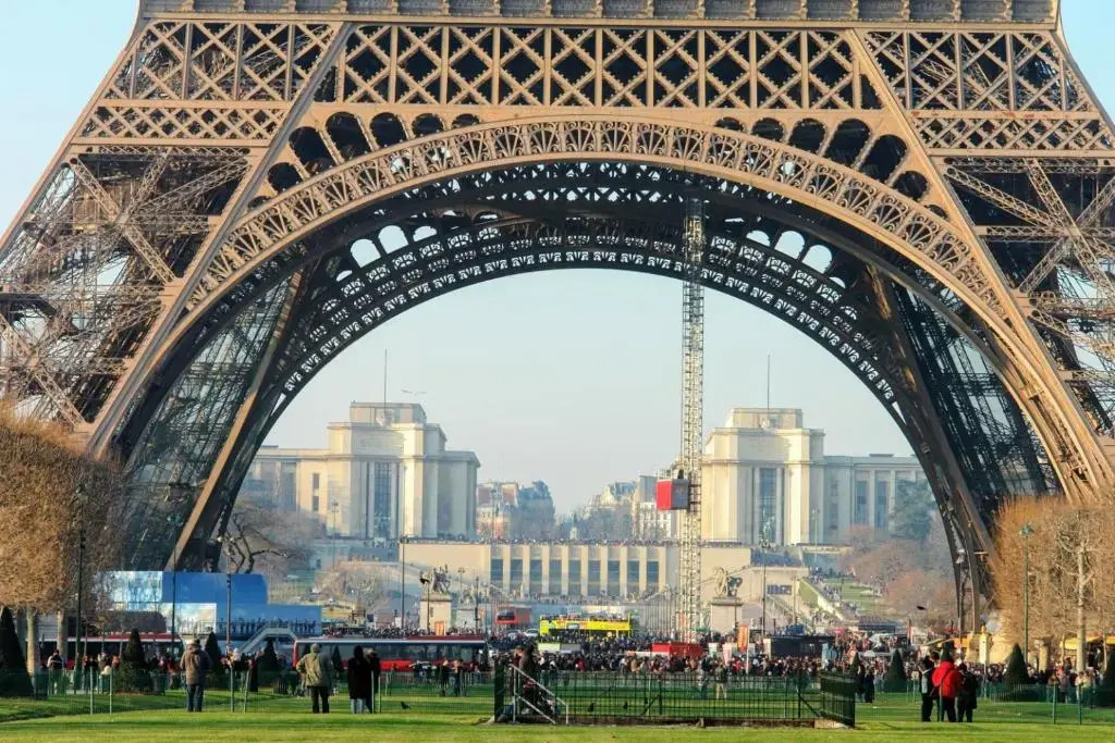 D&E - PARIS-DISNEY - HOLIDAYS APARTMENT - APPARTEMENT DE VACANCES - 5 CHAMBRES- 5 SDB - 5 BEDROOMS - 5 BATHROOMS - Netflix
