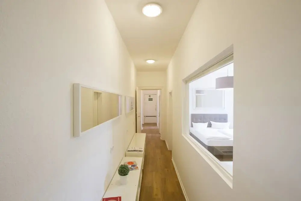Primeflats - Huge Apartment at Gasometer 17