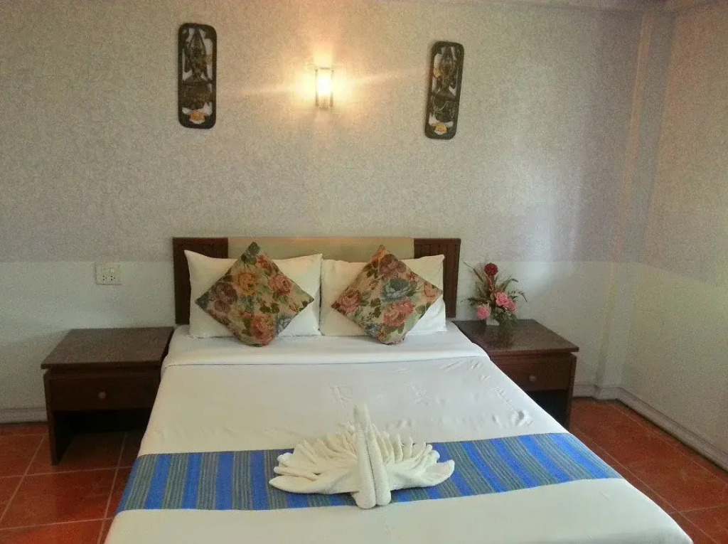 Holiday Hotel