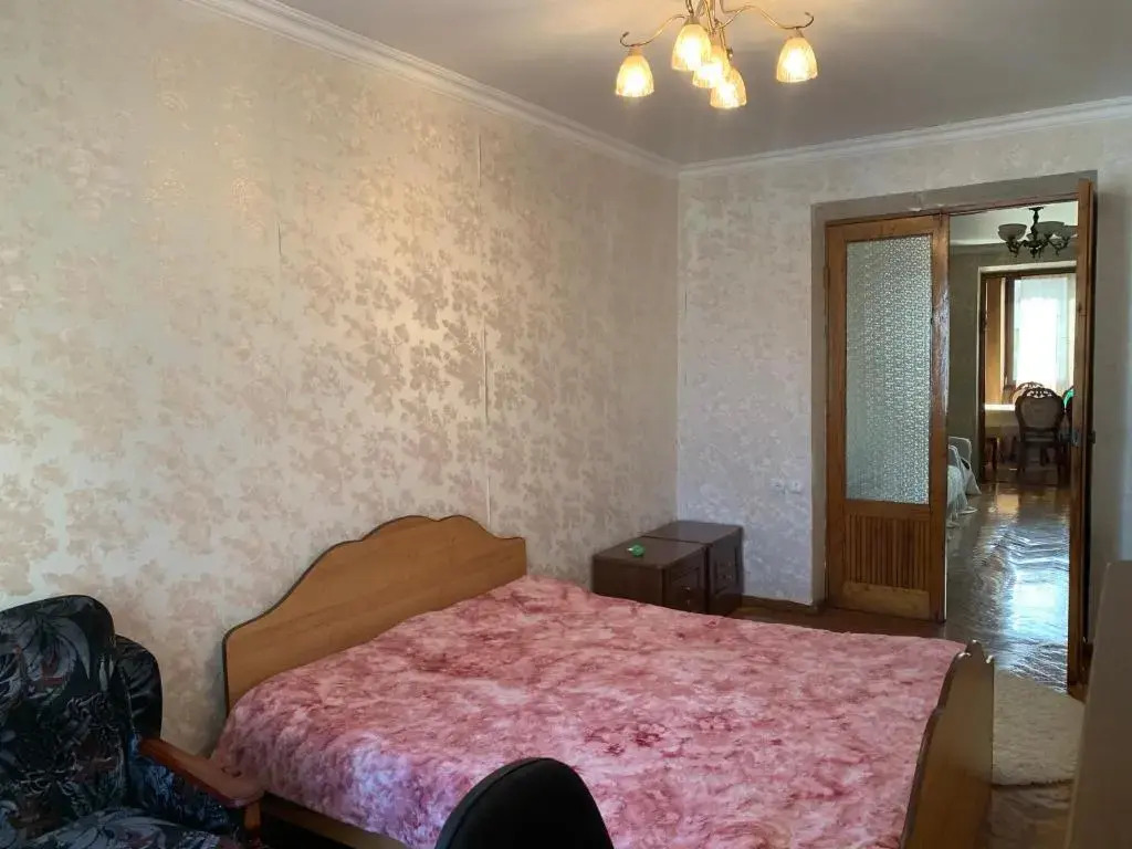 Сдаётся 3х-комнатная квартира в г. Гагра