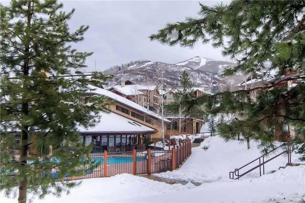 2109 Timberline Lodge, Trappeur's Crossing Apartment 1