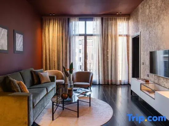Palazzo Rota Luxury Apartments