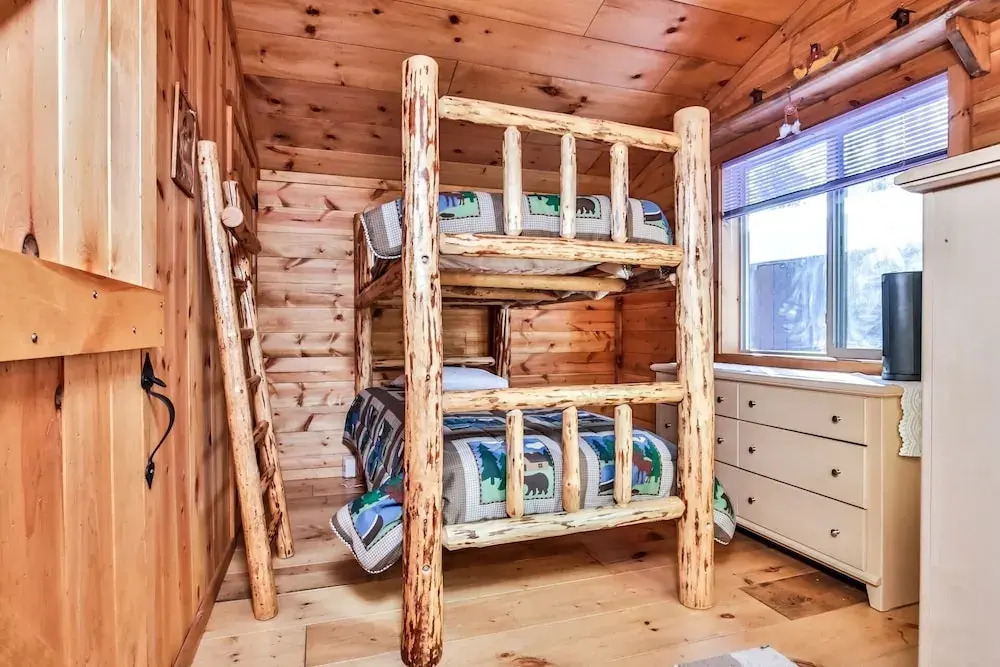Bear Den Too - Hiller Vacation S 2 Bedroom Cabin