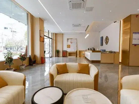 Elong Me Anlai Hotel (Maoming Xinyi Donghuicheng)