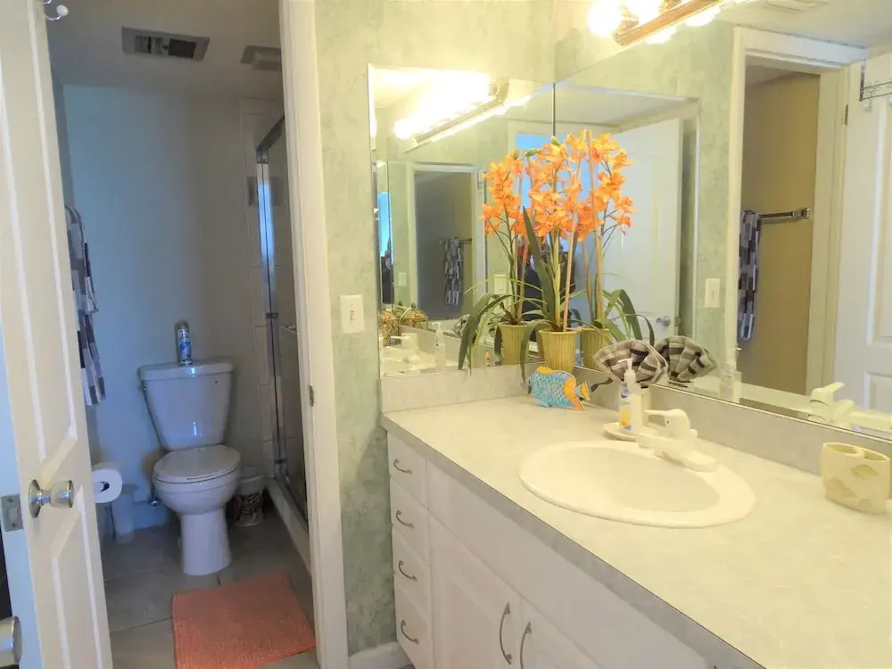 Sunset Royale - 112 2 Bedrooms 2 Bathrooms Condo