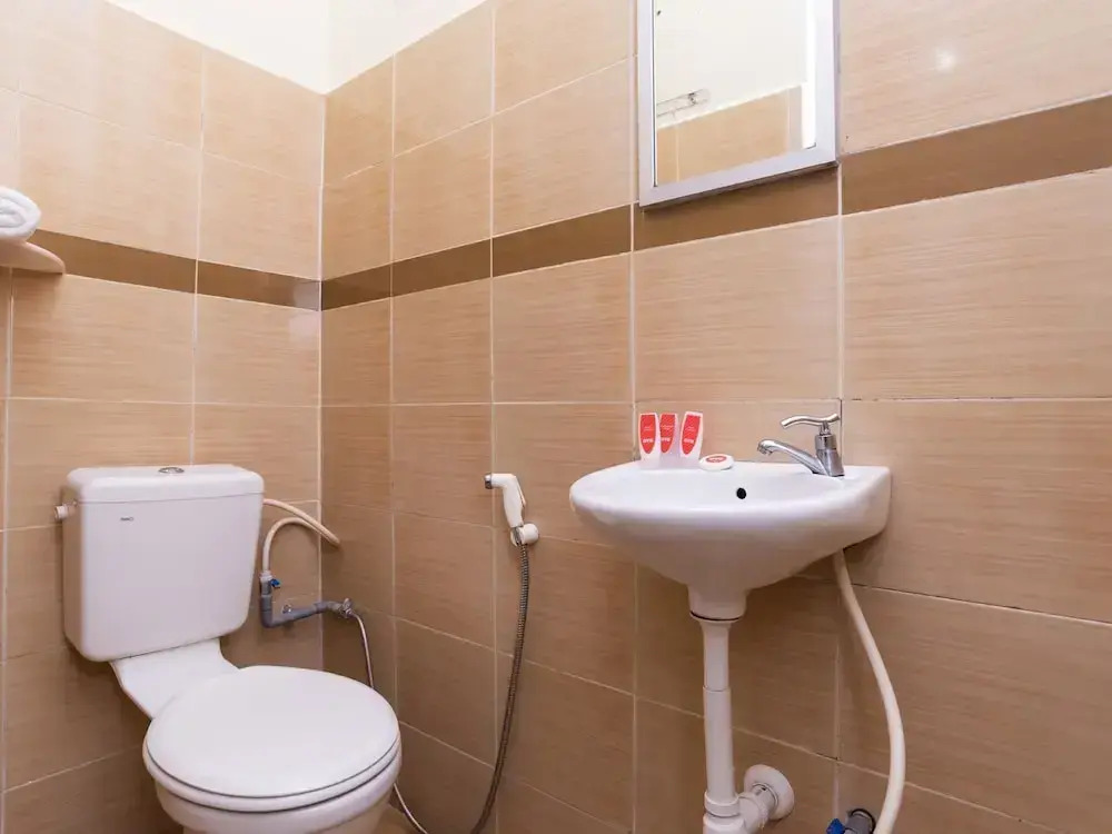 OYO 89536 Hazris Hotel